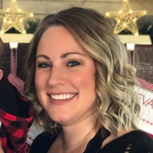 Meet your Posher, Monica